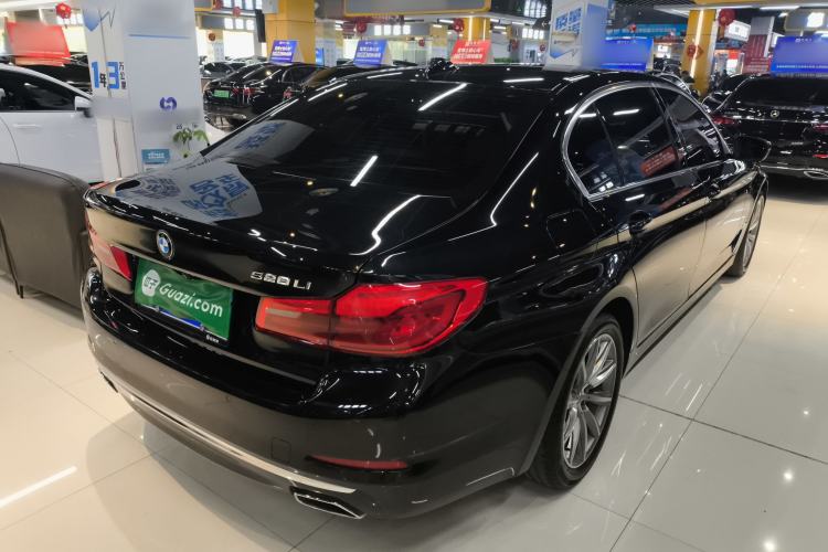 Used BMW 5 Series 2018 528Li Launch Special Edition Rear Right 45 Deg