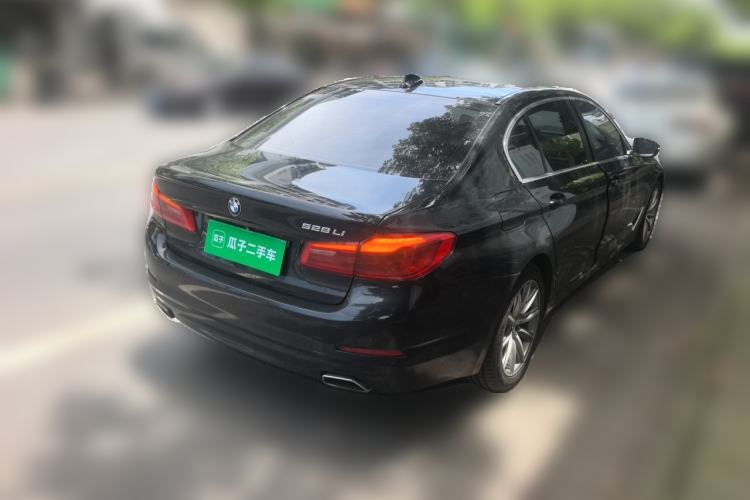 Used BMW 5 Series 2018 528Li Launch Special Edition Rear Right 45 Deg