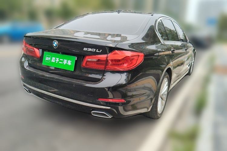 Used BMW 5 Series 2018 530Li Leading Edition Luxury Package Rear Right 45 Deg