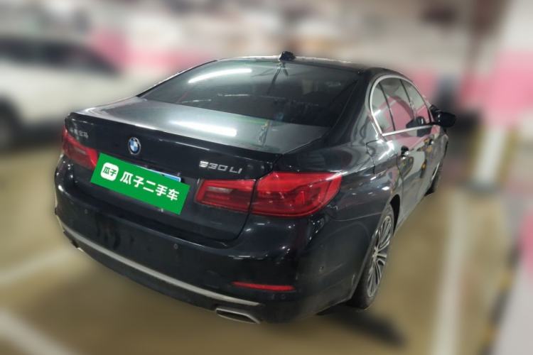 Used BMW 5 Series 2018 Facelifted 530Li Luxury Edition Premium Package Rear Right 45 Deg