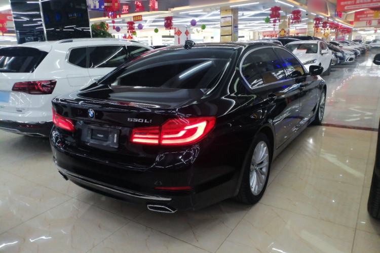 Used BMW 5 Series 2018 530Li xDrive Luxury Package Rear Right 45 Deg