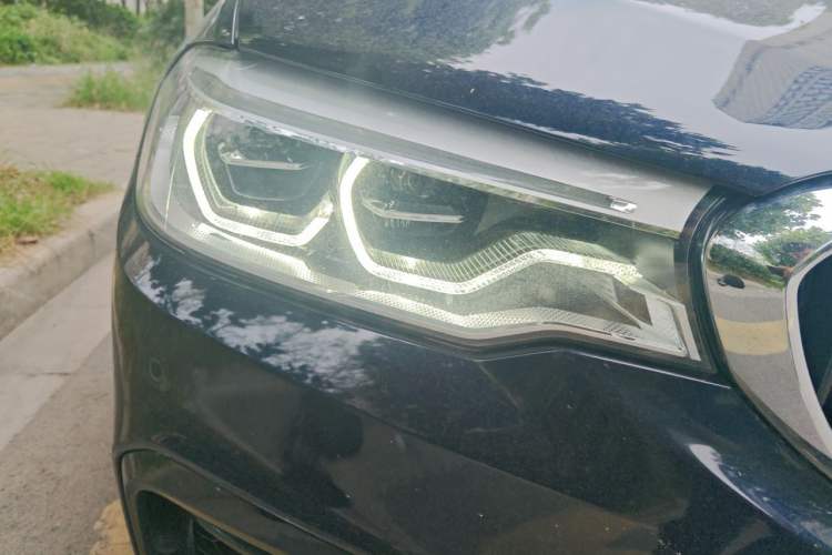 Used BMW 5 Series 2018 Facelifted 530Li xDrive M Sport Package Right Front Headlight
