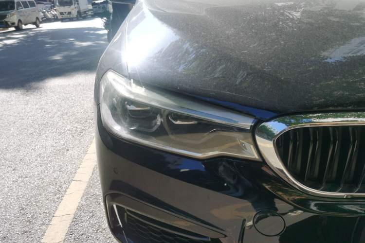 Used BMW 5 Series 2018 530Li Luxury Edition M Sport Package Right Front Headlight