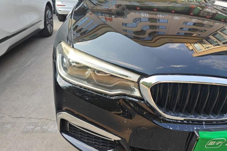 Used BMW 5 Series 2018 Facelifted 530Li xDrive M Sport Package Right Front Headlight