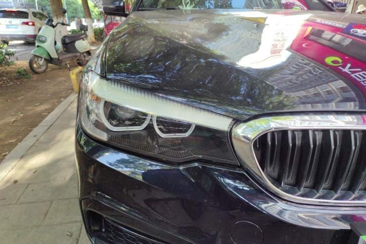 Used BMW 5 Series 2018 530Li Leading Model M Sport Package Right Front Headlight