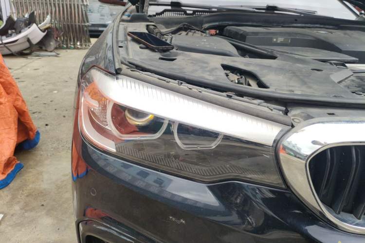 Used BMW 5 Series 2018 530Li Leading Model M Sport Package Right Front Headlight