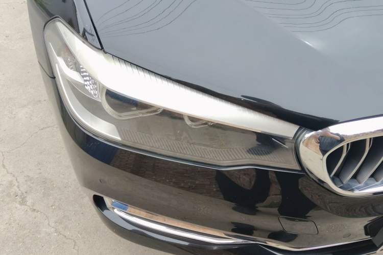 Used BMW 5 Series 2018 Revised Version 530Li Leading Edition Luxury Package Right Front Headlight