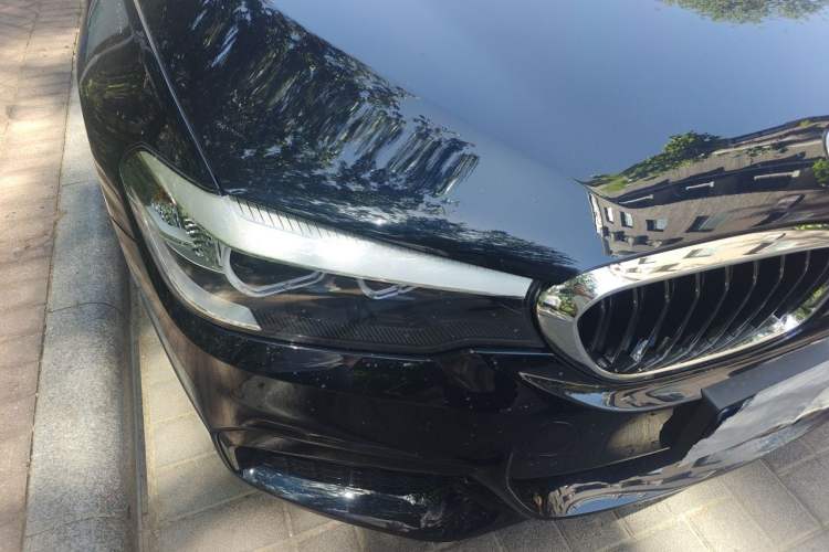 Used BMW 5 Series 2018 Restyled 530Li Leading Edition M Sport Package Right Front Headlight