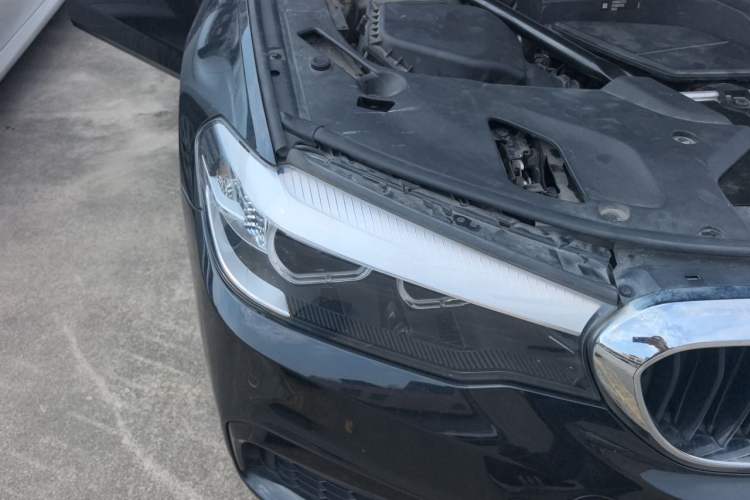 Used BMW 5 Series 2018 530Li Leading Model M Sport Package Right Front Headlight
