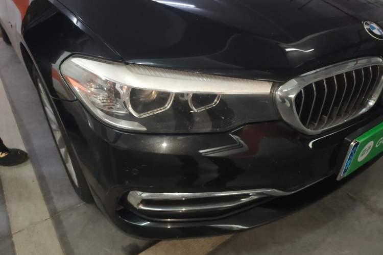 Used BMW 5 Series 2018 Revised Version 530Li Leading Edition Luxury Package Right Front Headlight