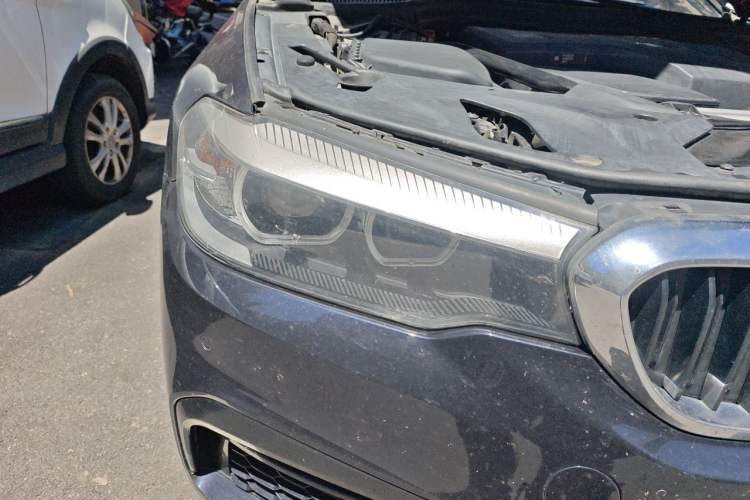 Used BMW 5 Series 2018 530Li xDrive M Sport Package Right Front Headlight