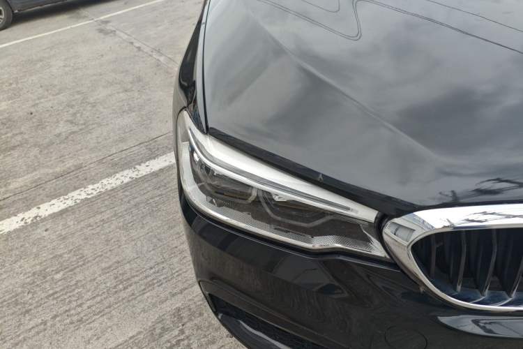 Used BMW 5 Series 2018 Restyled 530Li Leading Edition M Sport Package Right Front Headlight