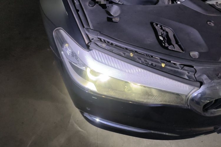 Used BMW 5 Series 2018 Revised Version 530Li Leading Edition Luxury Package Right Front Headlight