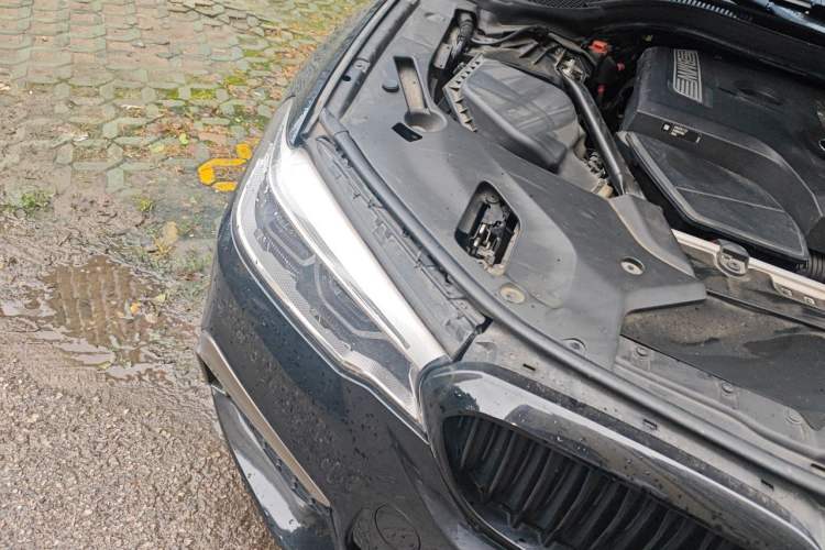 Used BMW 5 Series 2018 530Li Luxury Edition M Sport Package Right Front Headlight