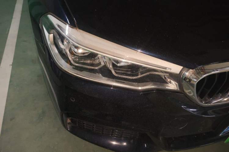 Used BMW 5 Series 2018 Restyled 530Li Leading Edition M Sport Package Right Front Headlight