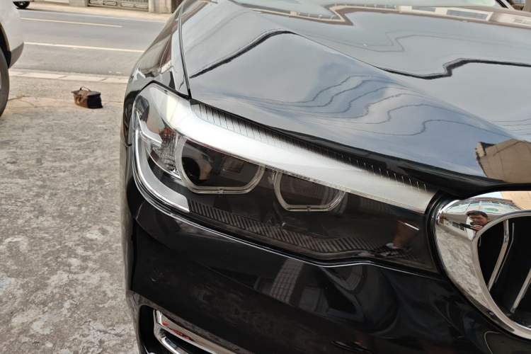 Used BMW 5 Series 2018 Revised Version 530Li Leading Edition Luxury Package Right Front Headlight