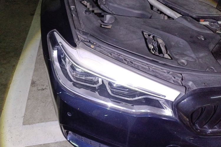 Used BMW 5 Series 2018 Restyled 530Li Leading Edition M Sport Package Right Front Headlight