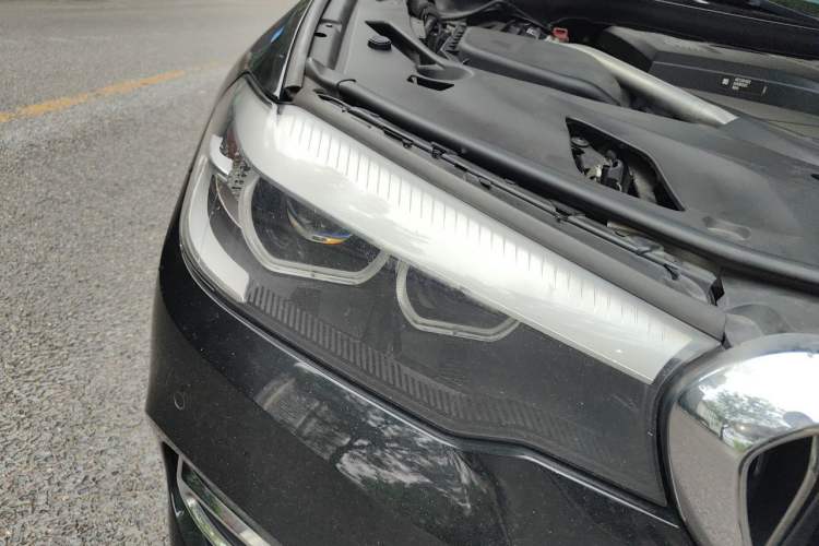 Used BMW 5 Series 2018 525Li Luxury Package Right Front Headlight