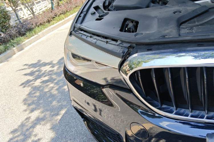 Used BMW 5 Series 2018 530Li Leading Model M Sport Package Right Front Headlight