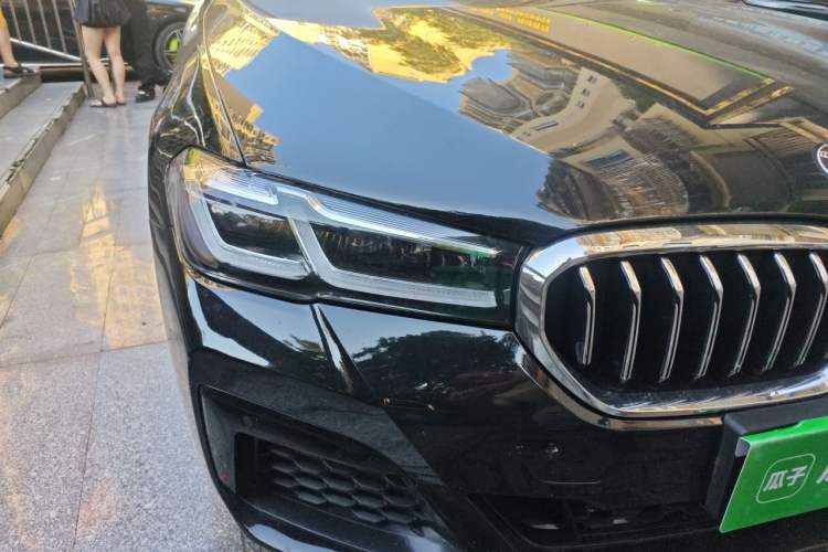 Used BMW 5 Series 2018 525i M Sport Package Right Front Headlight