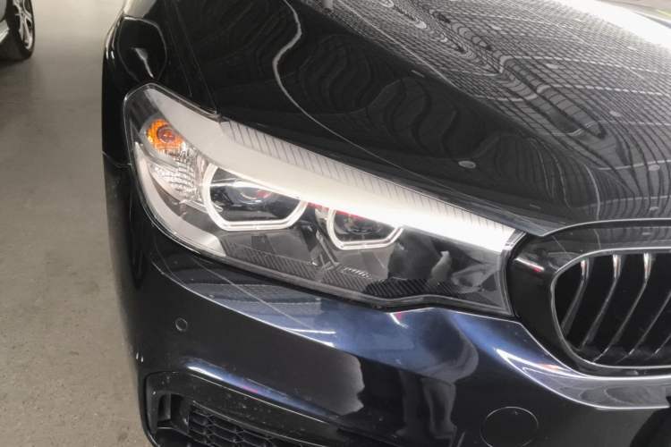 Used BMW 5 Series 2018 530Li Leading Model M Sport Package Right Front Headlight