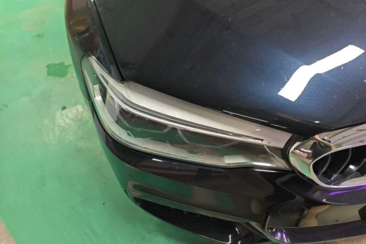 Used BMW 5 Series 2018 Restyled 530Li Leading Edition M Sport Package Right Front Headlight