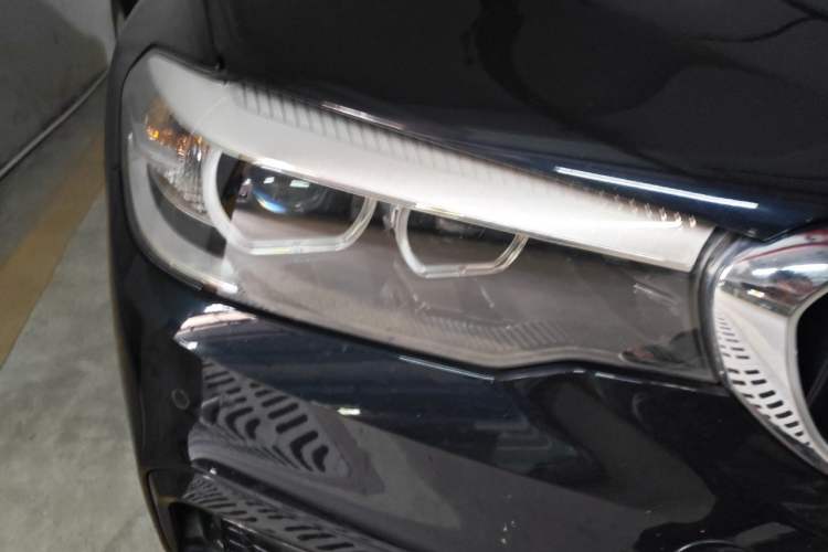 Used BMW 5 Series 2018 Restyled 530Li Leading Edition M Sport Package Right Front Headlight