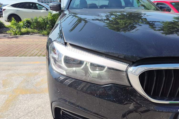 Used BMW 5 Series 2018 Restyled 530Li Leading Edition M Sport Package Right Front Headlight