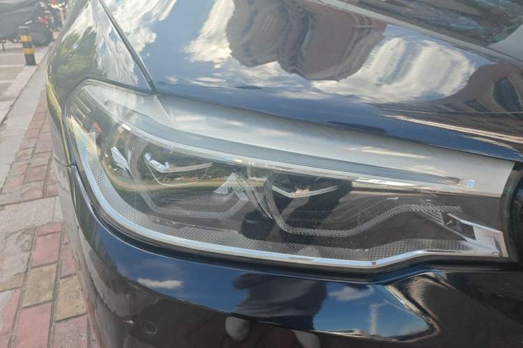 Used BMW 5 Series 2018 Restyled 530Li Leading Edition M Sport Package Right Front Headlight
