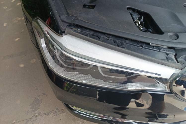 Used BMW 5 Series 2018 Facelifted 530Li Luxury Edition Premium Package Right Front Headlight
