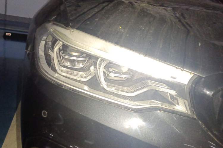 Used BMW 5 Series 2018 530Li Leading Model M Sport Package Right Front Headlight