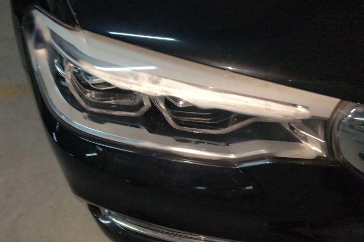Used BMW 5 Series 2018 Facelifted 530Li Luxury Edition Premium Package Right Front Headlight