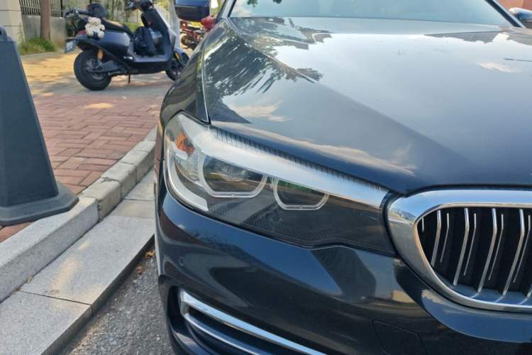Used BMW 5 Series 2018 525Li Luxury Package Right Front Headlight