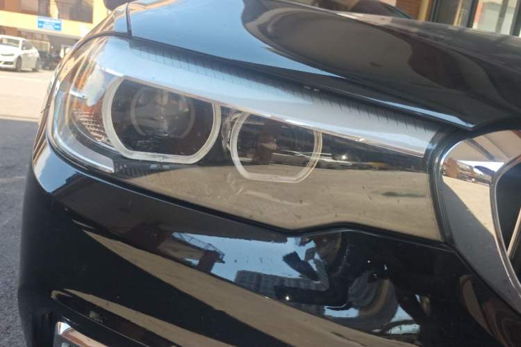 Used BMW 5 Series 2018 Revised Version 530Li Leading Edition Luxury Package Right Front Headlight