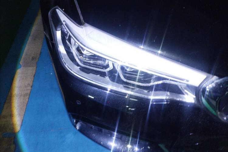 Used BMW 5 Series 2018 Restyled 530Li Leading Edition M Sport Package Right Front Headlight