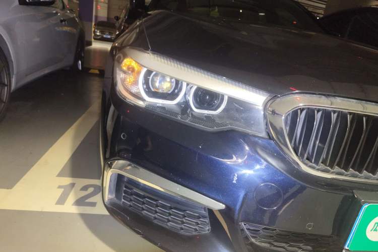 Used BMW 5 Series 2018 Restyled 530Li Leading Edition M Sport Package Right Front Headlight