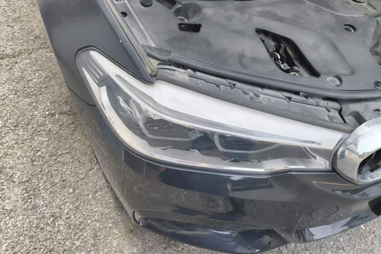 Used BMW 5 Series 2018 Restyled 530Li Luxury Edition M Sport Package Right Front Headlight