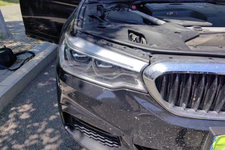 Used BMW 5 Series 2018 Restyled 530Li Leading Edition M Sport Package Right Front Headlight