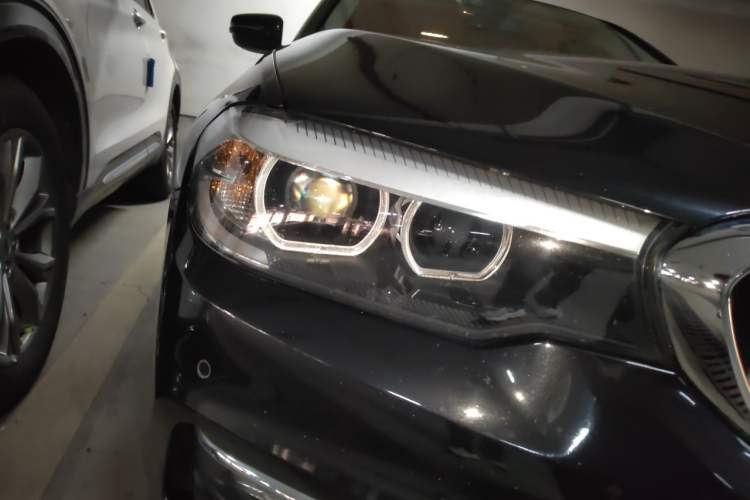 Used BMW 5 Series 2018 528Li Launch Special Edition Right Front Headlight