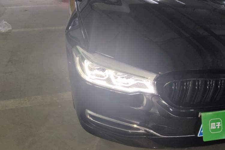 Used BMW 5 Series 2018 530Li Luxury Edition Premium Package Right Front Headlight