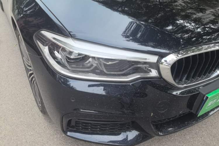 Used BMW 5 Series 2018 530Li Luxury Edition M Sport Package Right Front Headlight