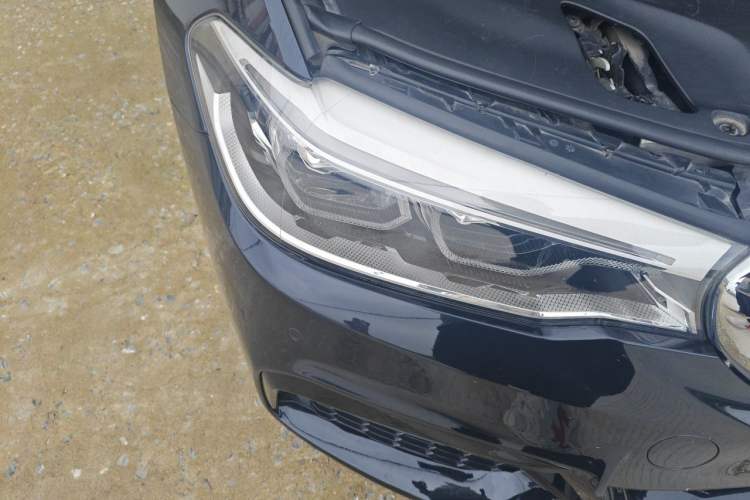 Used BMW 5 Series 2018 530Li Luxury Edition M Sport Package Right Front Headlight