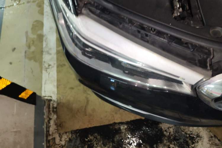 Used BMW 5 Series 2018 Facelifted 530Li Luxury Edition Premium Package Right Front Headlight