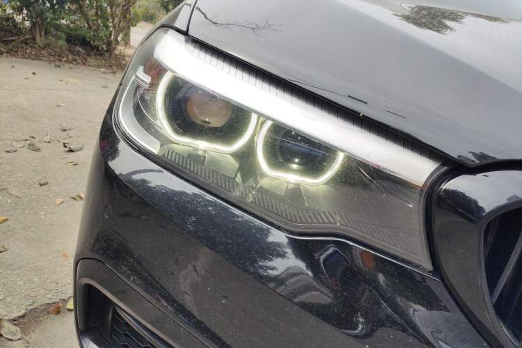 Used BMW 5 Series 2018 Restyled 530Li Leading Edition M Sport Package Right Front Headlight