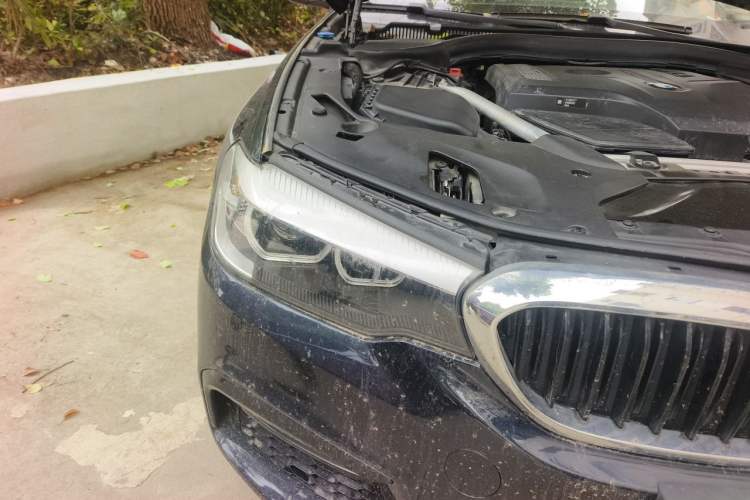 Used BMW 5 Series 2018 Facelifted 530Li xDrive M Sport Package Right Front Headlight