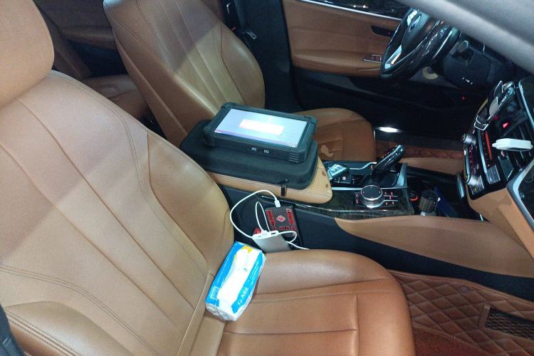 Used BMW 5 Series 2018 Restyled 530Li Leading Edition M Sport Package Right Front Seat