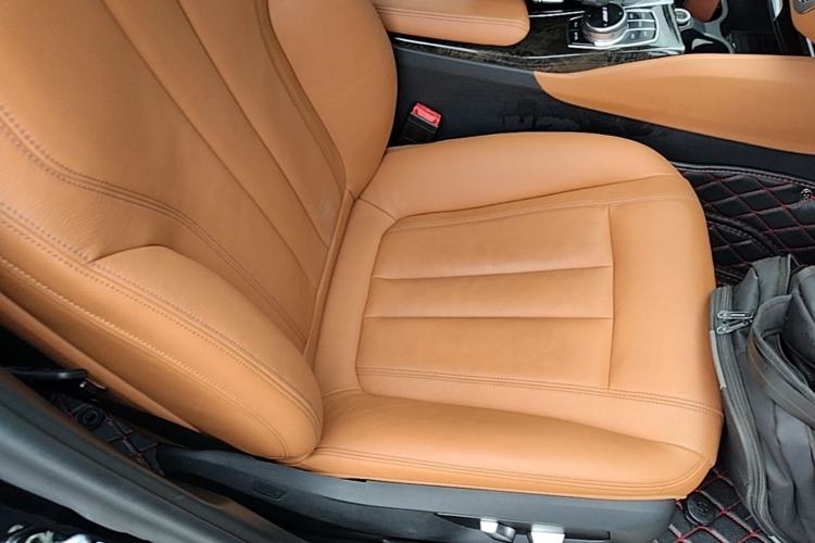 Used BMW 5 Series 2018 530Li Leading Model M Sport Package Right Front Seat