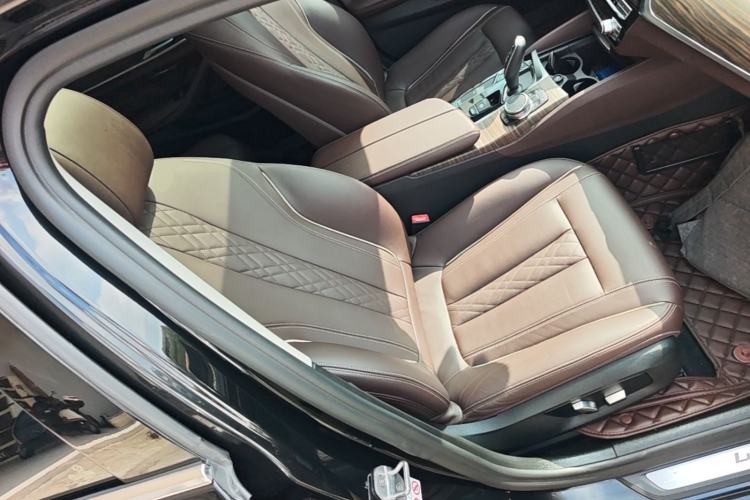 Used BMW 5 Series 2018 Revised Version 530Li Leading Edition Luxury Package Right Front Seat