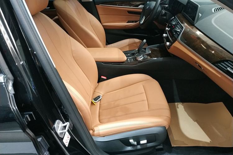 Used BMW 5 Series 2018 528Li Launch Special Edition Right Front Seat