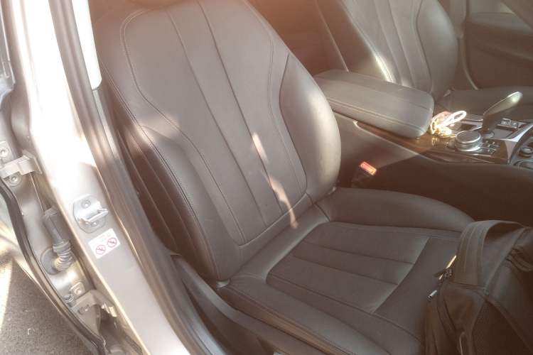 Used BMW 5 Series 2018 528Li Launch Special Edition Right Front Seat